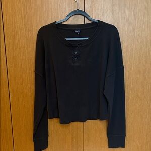Gap Body Cropped Black Henley